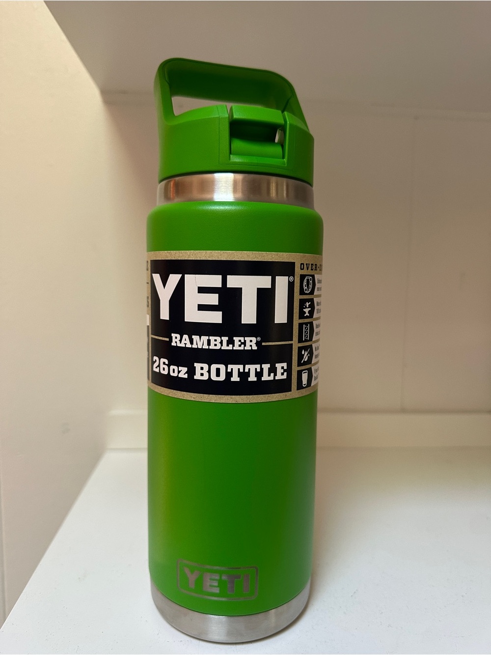 YETI Canopy Green Rambler 26oz Bottle With Matching Straw Lid. NWT